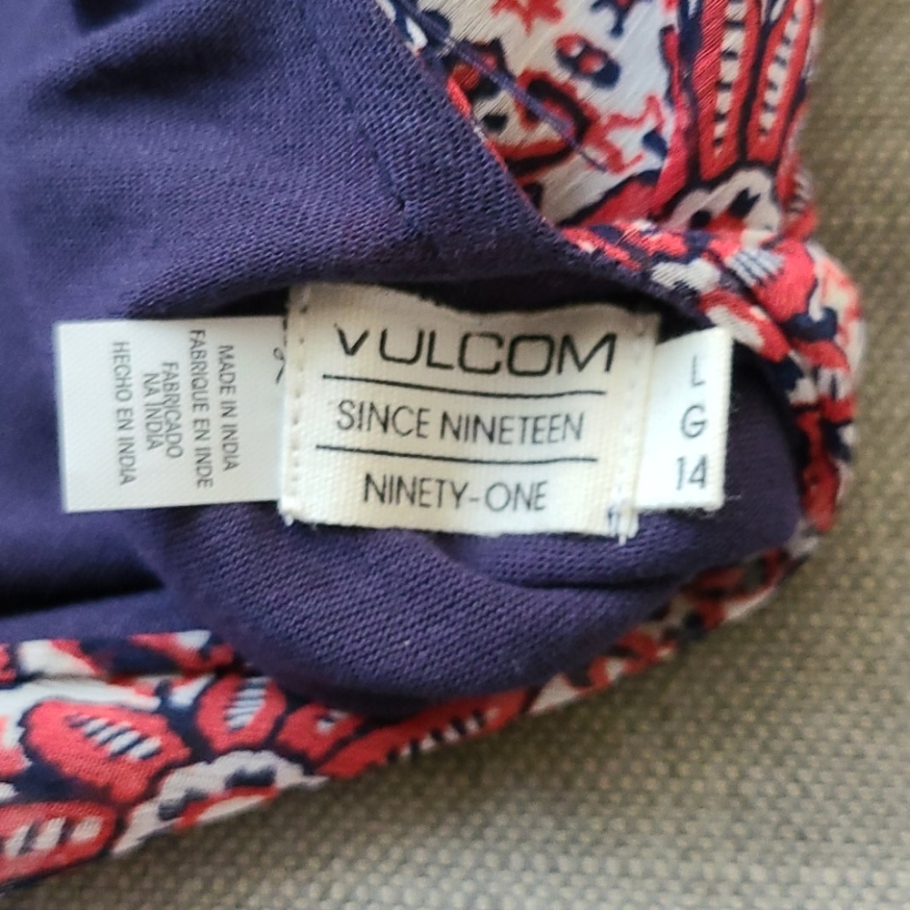 Women's Vulcom Red Blue Dress Size Large - Picture 2 of 7